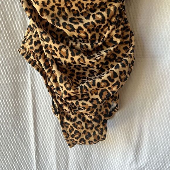 Aqua Green Leopard Print One Piece Swimsuit Size Small - Picture 8 of 12